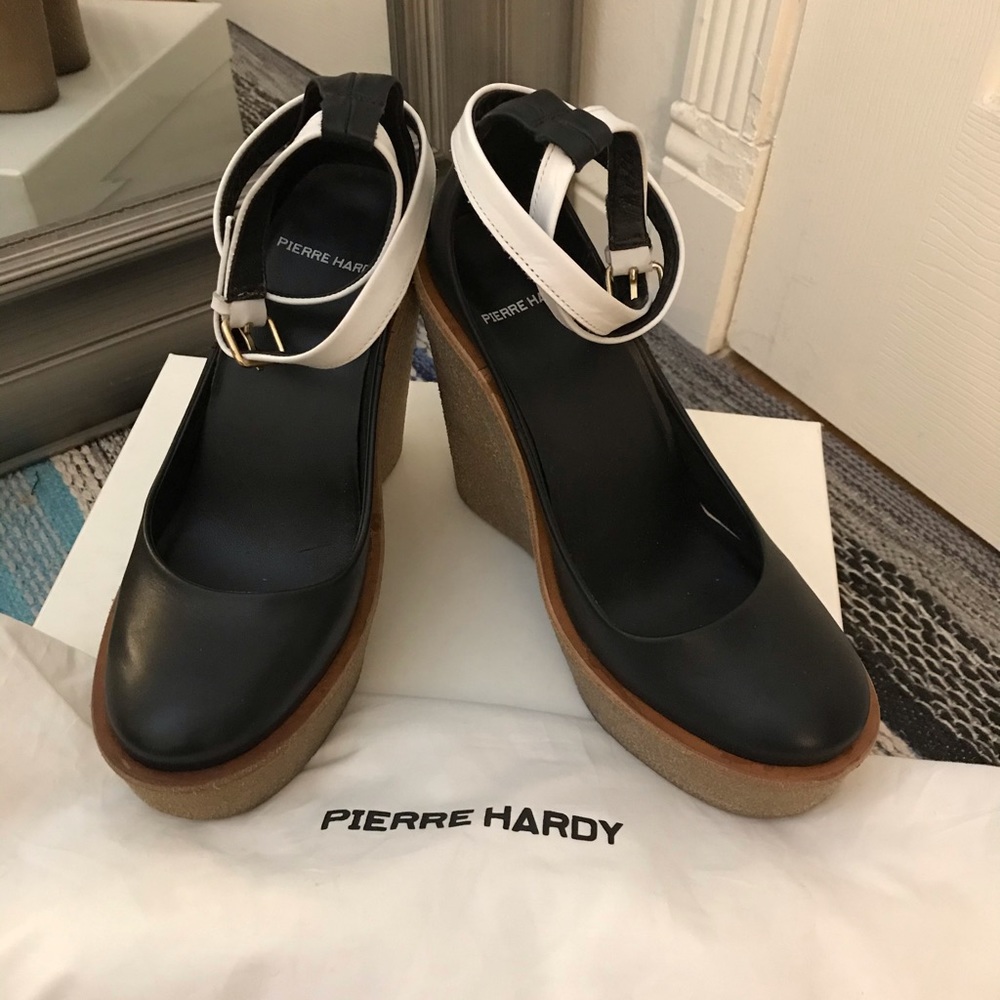 😍Pierre Hardy Mat Calf Platform